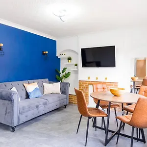 2 Bedroom House By Maison - Free Parking Nottingham